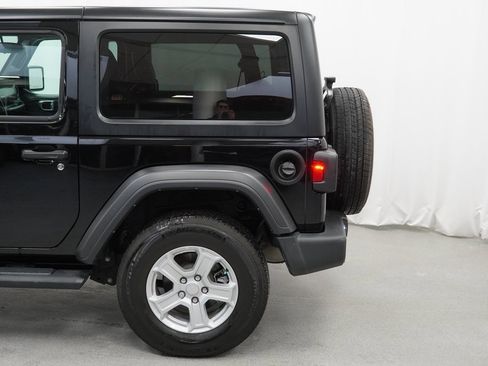 Certified 2022 Jeep Wrangler Sport S image 18