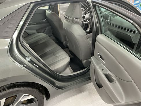 Certified 2025 Hyundai Elantra Sport FWD image 13