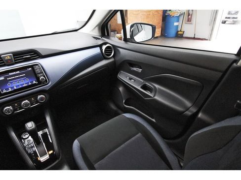 Used 2025 Nissan Versa SV w/ Trunk Package FWD image 10
