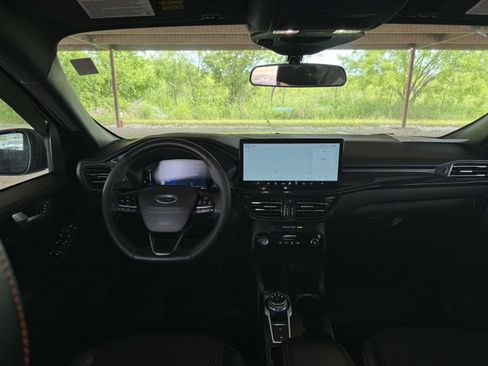 Used 2025 Ford Escape ST-Line w/ Tech Pack #1 FWD image 21