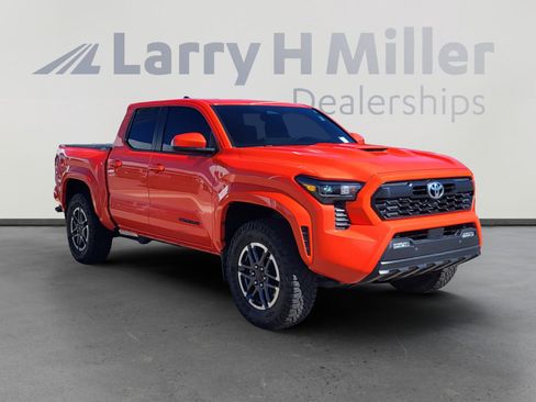 Certified 2024 Toyota Tacoma TRD Sport image 7