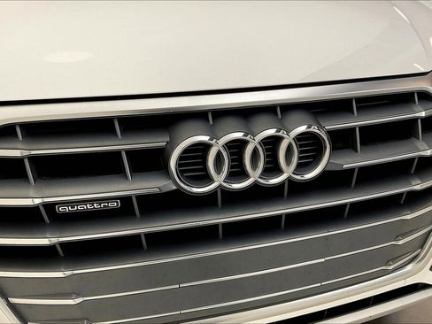 Used 2018 Audi Q5 2.0T Premium w/ Convenience Package AWD/4WD image 33