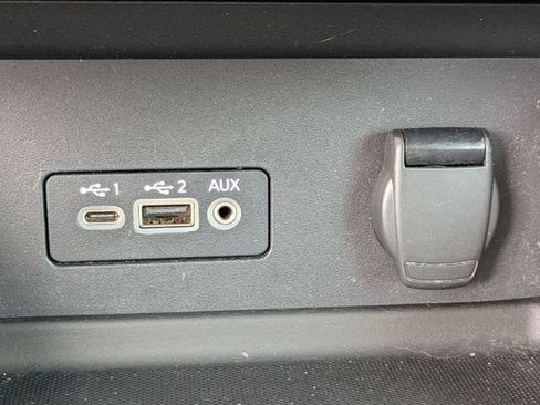 Used 2020 Nissan Sentra SV FWD image 23