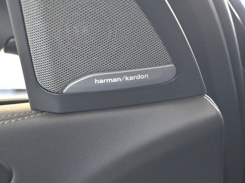 Certified 2023 BMW X7 xDrive40i w/ Executive Package image 18