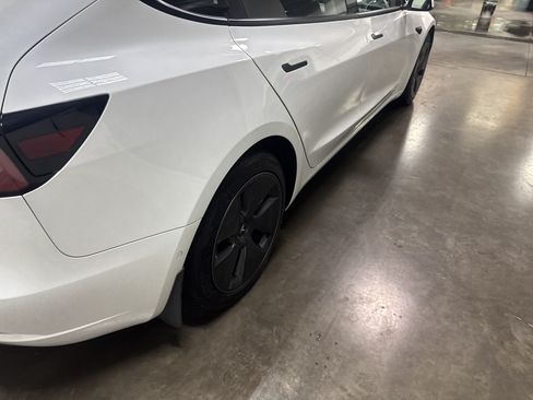 Used 2022 Tesla Model 3 Long Range AWD/4WD image 38