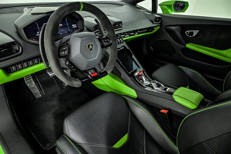 Used 2021 Lamborghini Huracan EVO RWD image 34