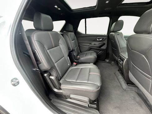 Used 2023 Chevrolet Traverse RS image 11