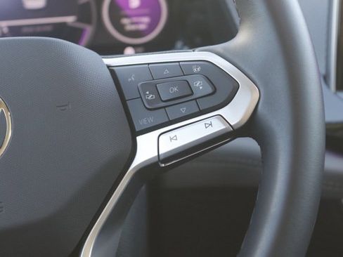 Used 2024 Volkswagen Atlas Peak Edition SE image 24