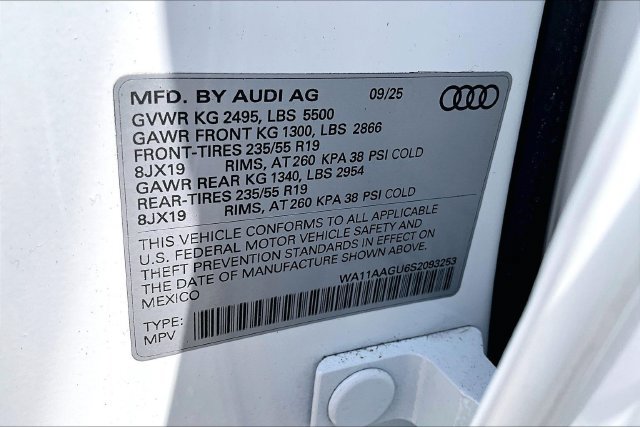 Used 2025 Audi Q5 Premium w/ Convenience Package AWD/4WD image 19