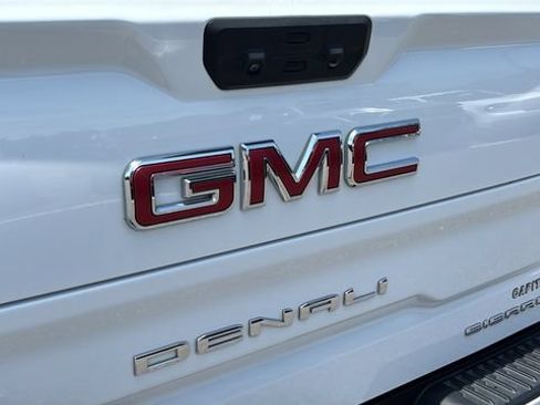 Used 2024 GMC Sierra 1500 Denali AWD/4WD image 39