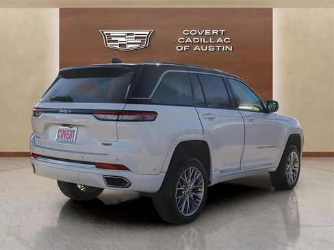 Used 2023 Jeep Grand Cherokee Summit w/ Luxury Tech Group V image 4