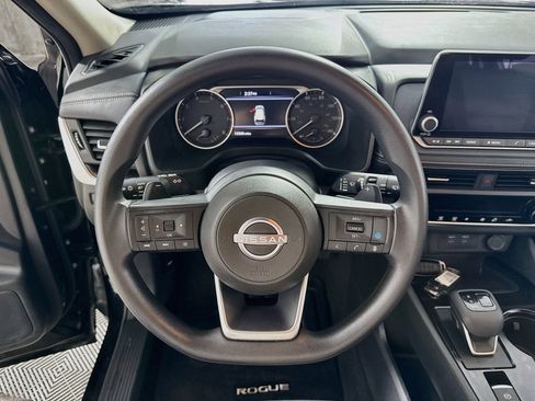 Used 2024 Nissan Rogue SV image 14