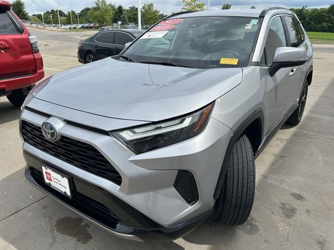 Certified 2023 Toyota RAV4 SE AWD/4WD image 3