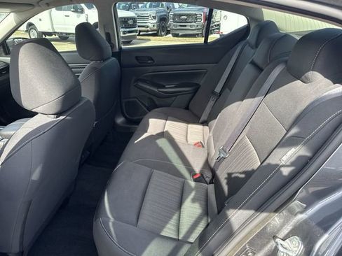 Used 2024 Nissan Altima 2.5 SV FWD image 16