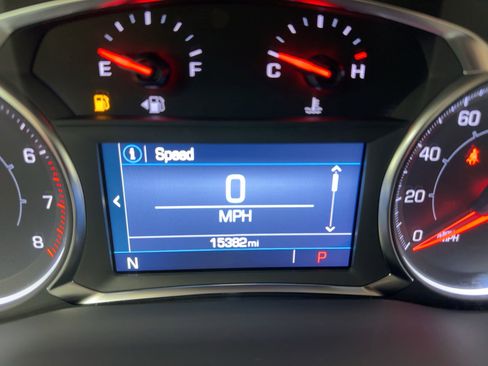 Certified 2023 GMC Acadia SLE w/ Driver Convenience Package image 19