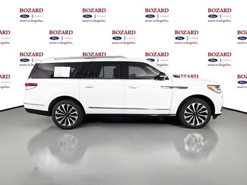 Certified 2024 Lincoln Navigator L Reserve AWD/4WD image 9