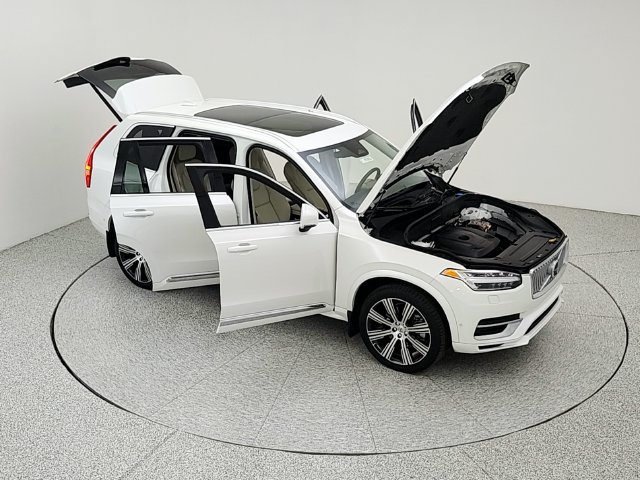 Certified 2025 Volvo XC90 T8 Plus w/ Protection Package Premier AWD/4WD image 38