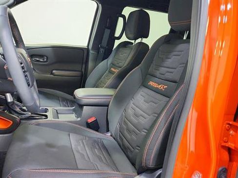 Certified 2025 Nissan Frontier PRO-4X w/ Interior Protection Package AWD/4WD image 11