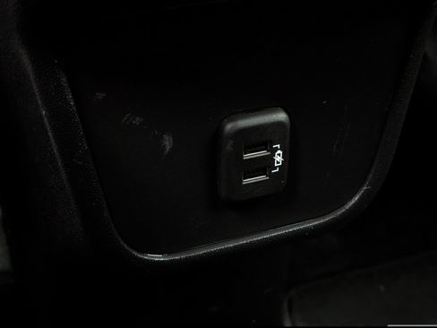 Used 2019 Chevrolet Equinox LT image 30