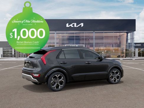 New 2025 Kia Niro SX Touring image 6