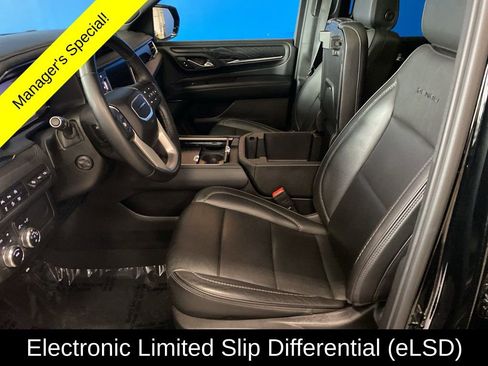 Used 2024 GMC Yukon XL Denali image 8