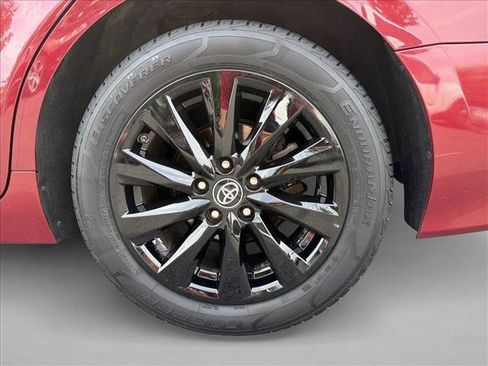 Used 2019 Toyota Camry LE FWD image 9