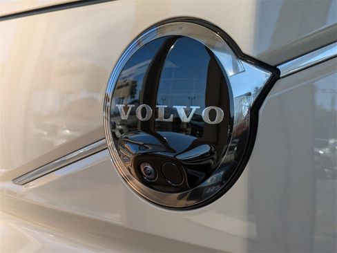 New 2025 Volvo EX90 Plus w/ Protection Package Premier image 13