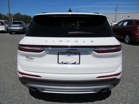 Used 2025 Lincoln Corsair FWD w/ Equipment Group 101A image 6