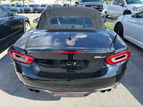 Used 2017 FIAT 124 Spider Abarth RWD image 4
