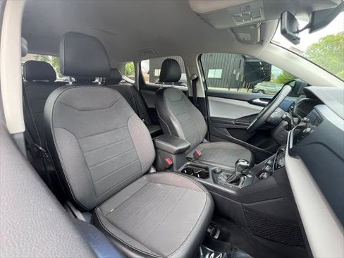 Certified 2022 Volkswagen Taos SE w/ IQ.Drive SE Package AWD/4WD image 21