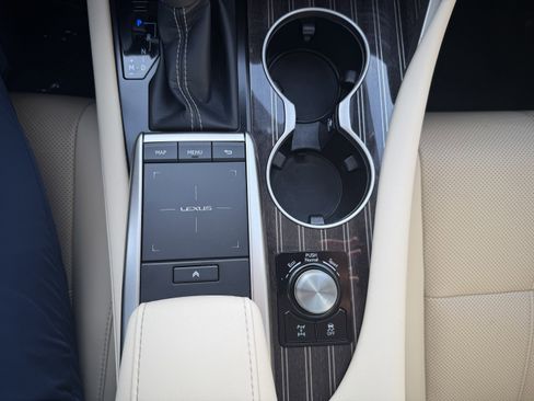 Used 2021 Lexus RX 350 AWD w/ Luxury Package image 16