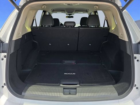 Used 2024 Nissan Rogue SL FWD image 30