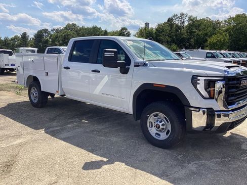 New 2025 GMC Sierra 3500 Pro w/ Convenience Package AWD/4WD image 5