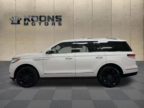 Certified 2023 Lincoln Navigator Reserve AWD/4WD image 4