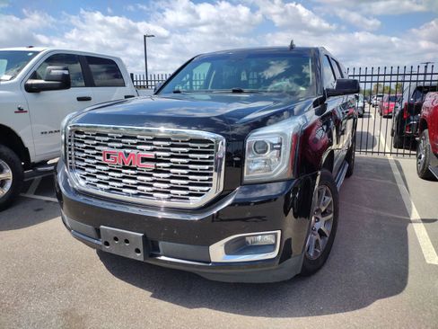 Used 2018 GMC Yukon XL Denali w/ Open Road Package AWD/4WD image 3