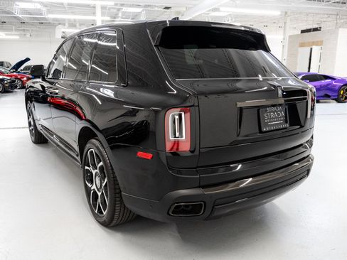 Used 2023 Rolls-Royce Cullinan Black Badge w/ Driver's Package image 7