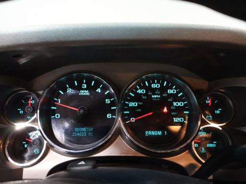 Used 2010 Chevrolet Silverado 2500 W/T image 30