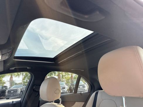 Used 2021 Mercedes-Benz C 300 Sedan image 7