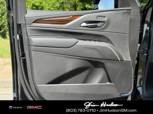 Used 2024 Cadillac Escalade Premium Luxury RWD image 18