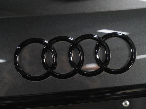 Used 2022 Audi RS 6 w/ Executive Package AWD/4WD image 21