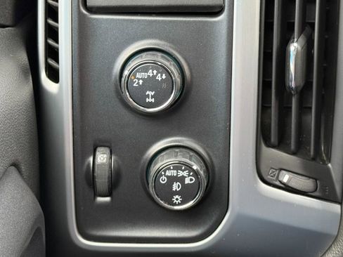 Used 2017 GMC Sierra 1500 SLE w/ SLE Value Package image 22