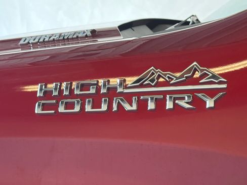 Used 2024 Chevrolet Silverado 1500 High Country w/ Technology Package AWD/4WD image 12