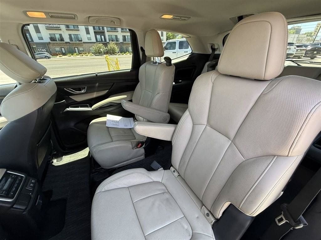 Used 2020 Subaru Ascent Limited AWD/4WD image 17