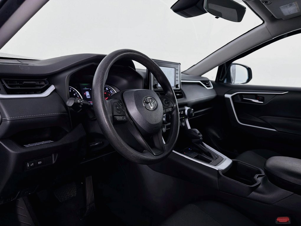 Used 2022 Toyota RAV4 XLE FWD image 14