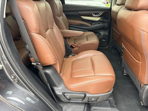 Used 2020 Subaru Ascent Touring w/ Popular Package #3 AWD/4WD image 47