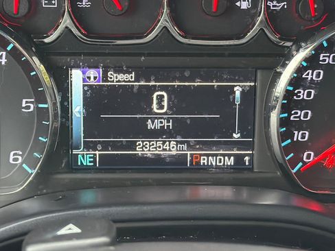 Used 2015 Chevrolet Silverado 2500 LT w/ LT Convenience Package image 22