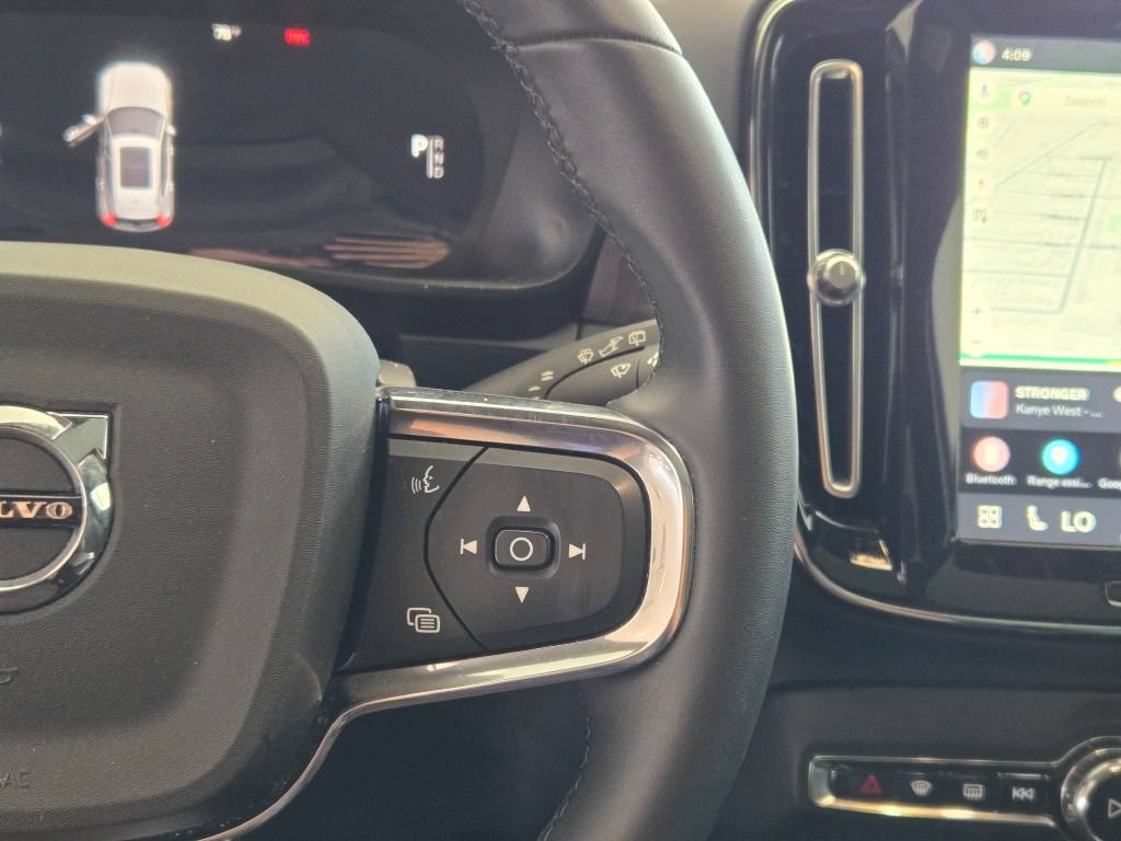 Used 2023 Volvo XC40 Recharge Plus AWD/4WD image 30