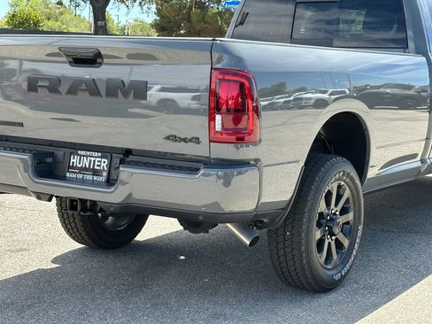 New 2026 RAM 2500 Big Horn AWD/4WD image 8