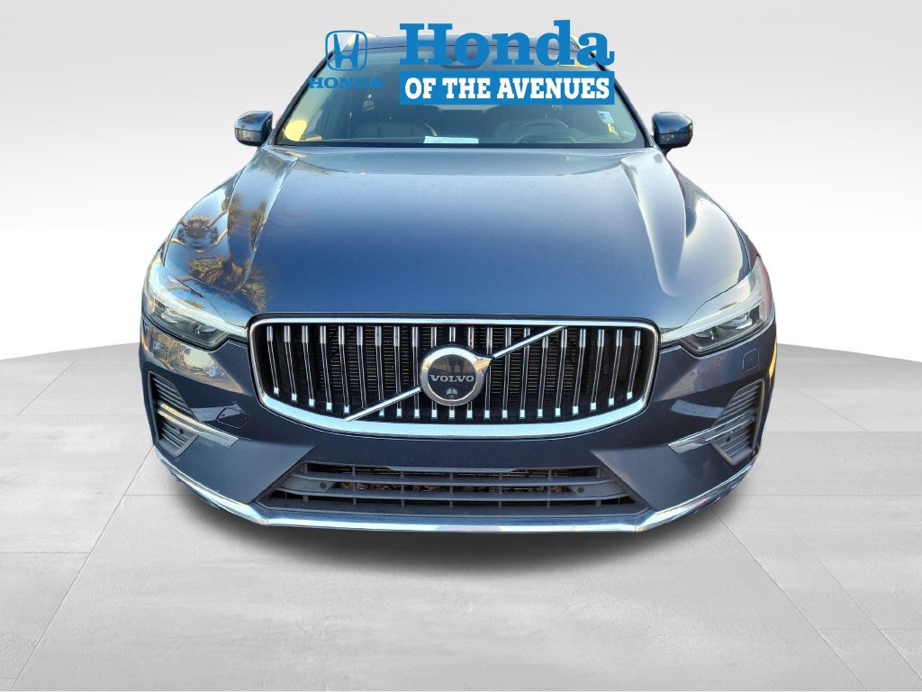 Used 2023 Volvo XC60 B5 Ultimate w/ Climate Package AWD/4WD image 2