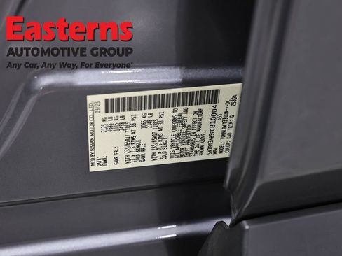 Used 2023 Nissan Rogue S AWD/4WD image 36